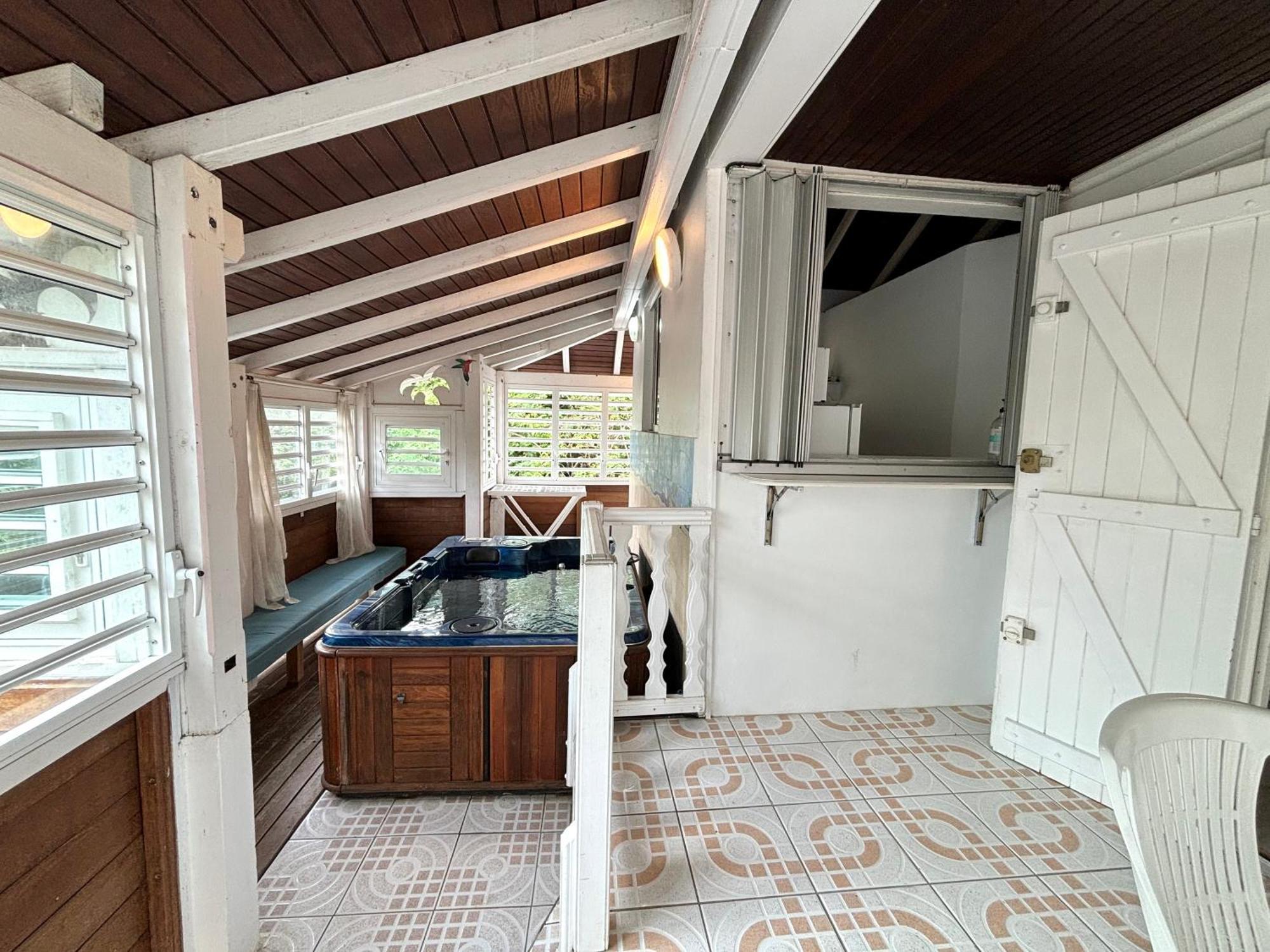 Le Nid De Lorhila - Jacuzzi, Piscine, Plage Sainte-Anne  Eksteriør billede