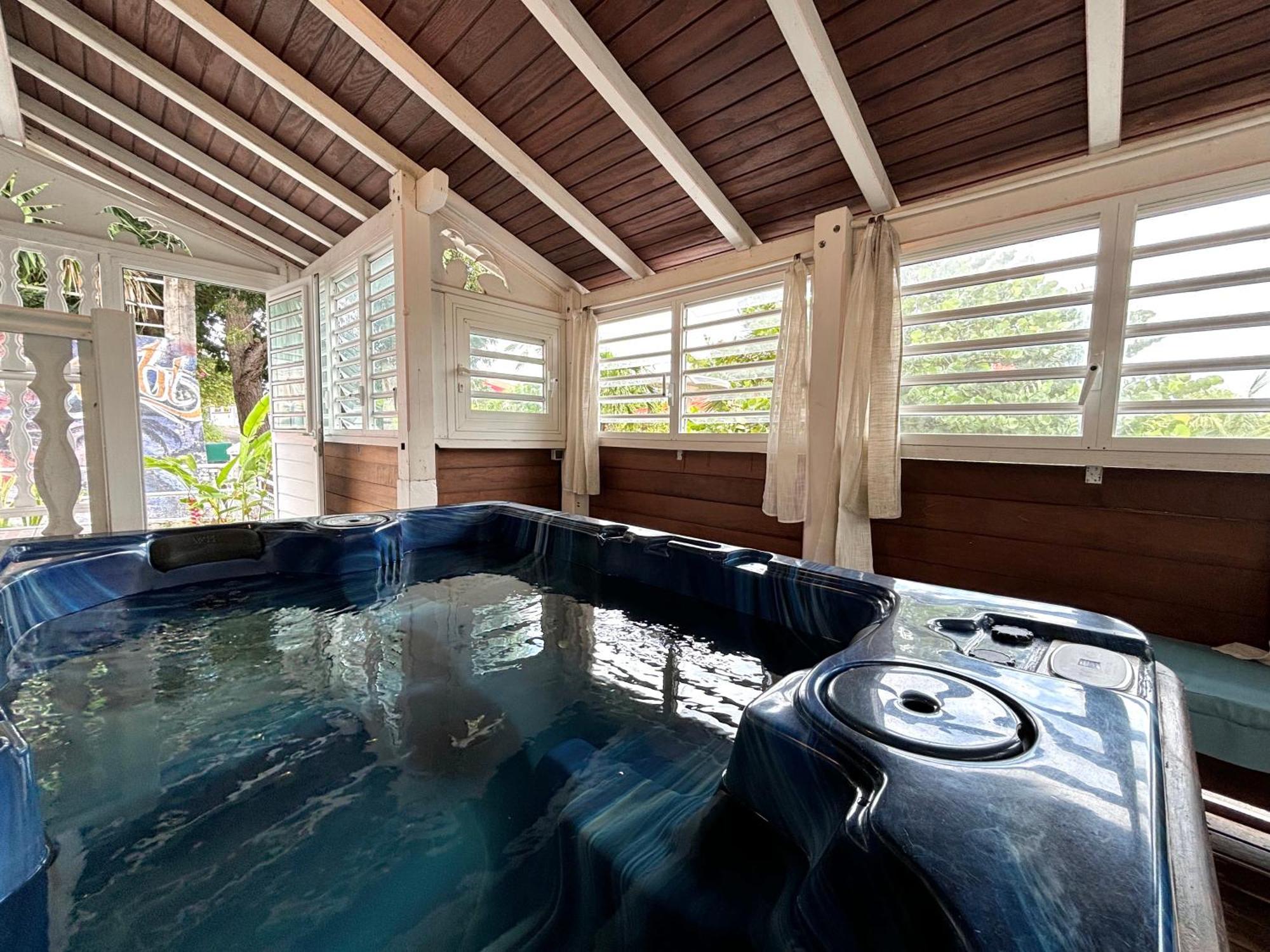 Le Nid De Lorhila - Jacuzzi, Piscine, Plage Sainte-Anne  Eksteriør billede