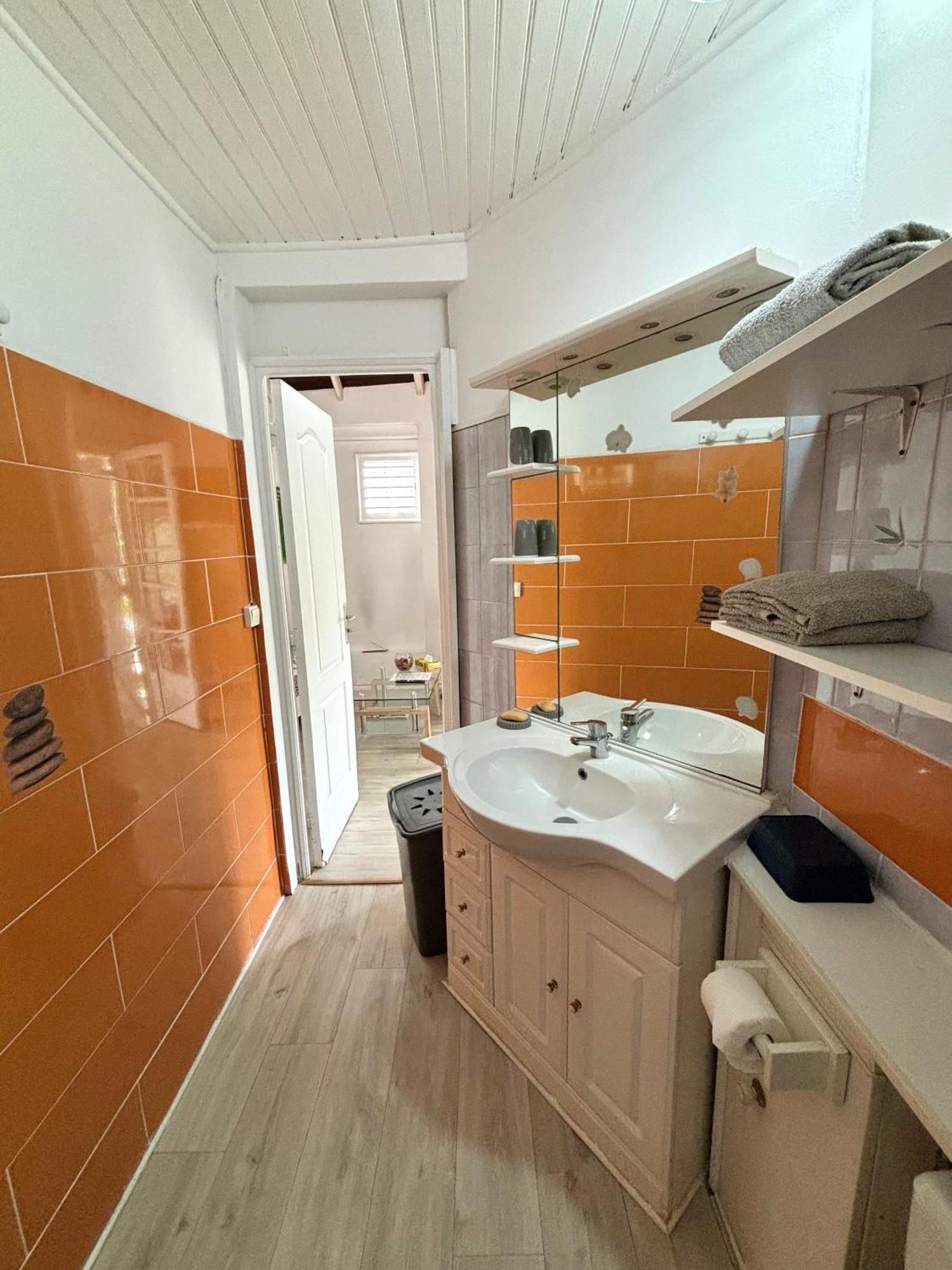 Le Nid De Lorhila - Jacuzzi, Piscine, Plage Sainte-Anne  Eksteriør billede