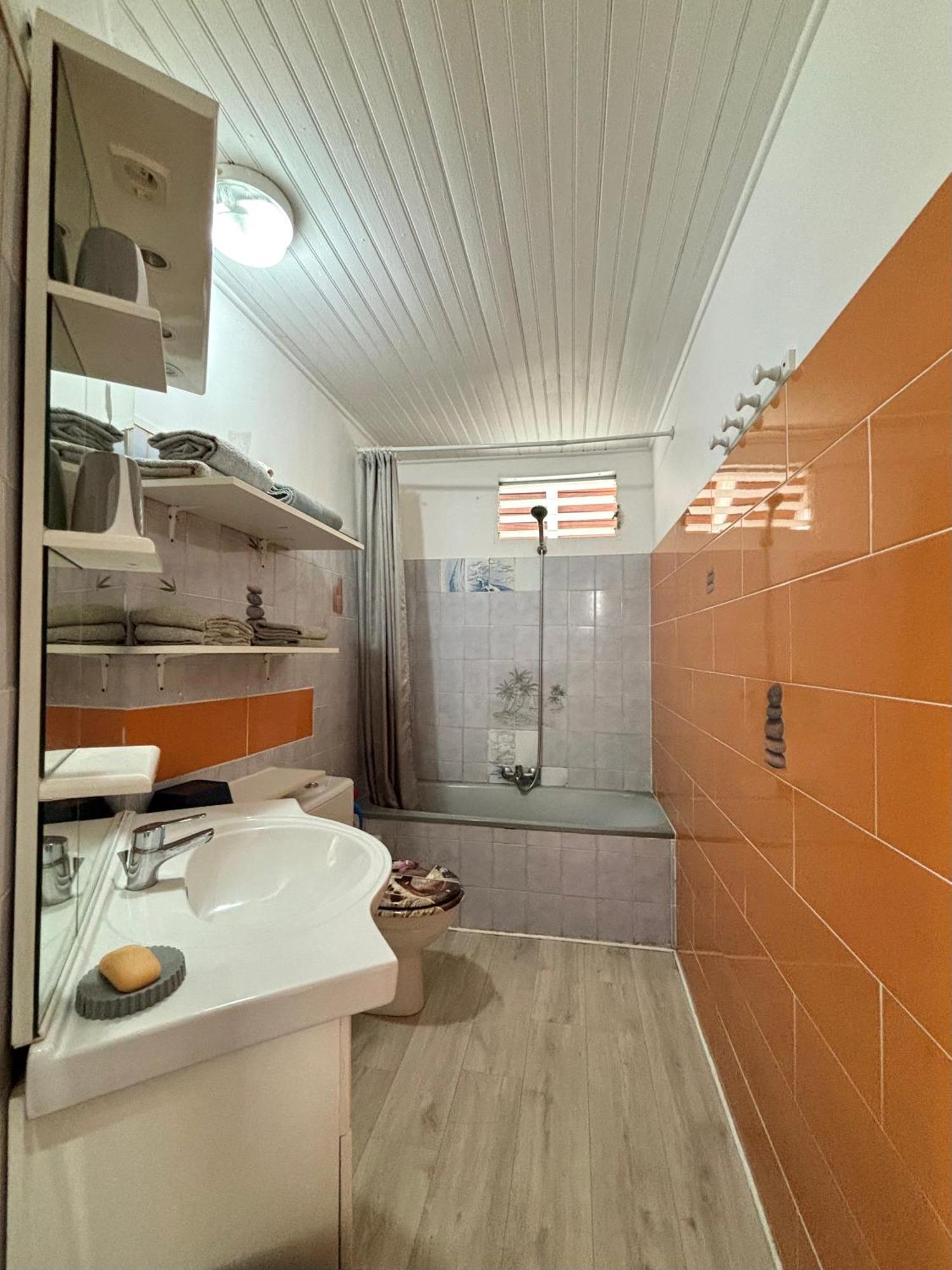Le Nid De Lorhila - Jacuzzi, Piscine, Plage Sainte-Anne  Eksteriør billede